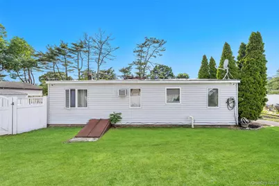 115 Dahlia Drive, Mastic Beach, NY 11951 - Photo 33