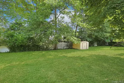 635 Gilbert Avenue, Pearl River, NY 10965 - Photo 3