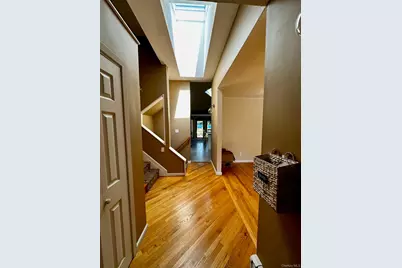 26 Canterbury Road, Woodbury, NY 11797 - Photo 3