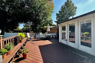 26 Canterbury Rd, Woodbury, NY 11797 - Photo 15