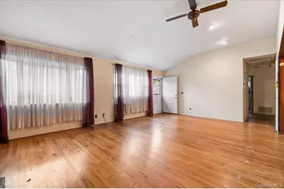1680 Pine Acres Boulevard, Bay Shore, NY 11706 - Photo 7