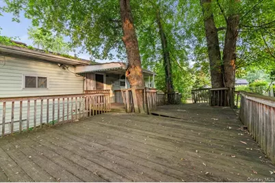 1680 Pine Acres Boulevard, Bay Shore, NY 11706 - Photo 31