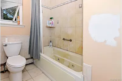 36 Willow Street, Selden, NY 11784 - Photo 21