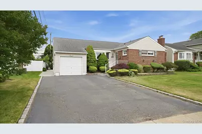 45 Margaret Road, Massapequa, NY 11758 - Photo 3