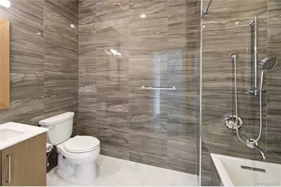 100 Garvies Point Road #1311, Glen Cove, NY 11542 - Photo 21