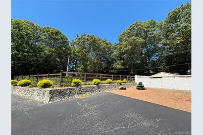 45 Croft Lane, Smithtown, NY 11787 - Photo 13