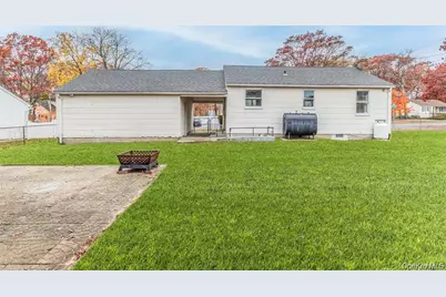 141 Wendy Drive, Holtsville, NY 11742 - Photo 13