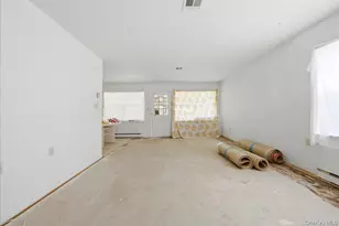 158 Falmouth Ct, Ridge, NY 11961 - Photo 5