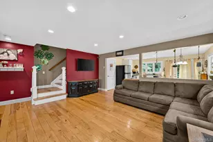 125 Keller Dr, Mastic, NY 11950 - Photo 9