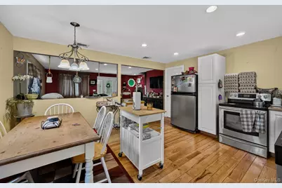 125 Keller Drive, Mastic, NY 11950 - Photo 15