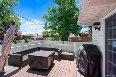 33 Birchwood Park Drive, Syosset, NY 11791 - Photo 31