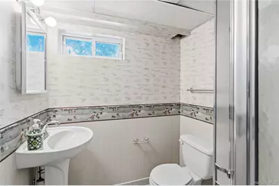 33 Birchwood Park Drive, Syosset, NY 11791 - Photo 25