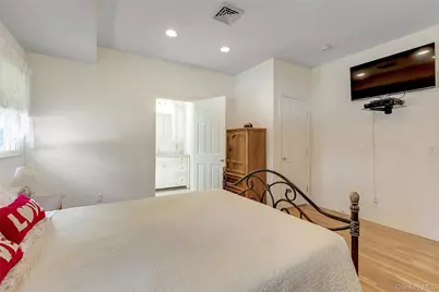 61 Yale Avenue, Oakdale, NY 11769 - Photo 15