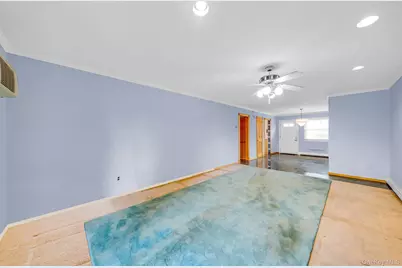 11 Springwood Drive, North Babylon, NY 11703 - Photo 5