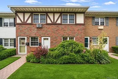 11 Springwood Drive, North Babylon, NY 11703 - Photo 1