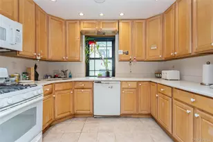 15 Field End Ln, Eastchester, NY 10709 - Photo 9