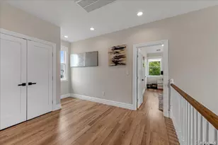102 Kate Dr, New Hyde Park, NY 11040 - Photo 17