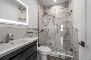 102 Kate Dr, New Hyde Park, NY 11040 - Photo 27