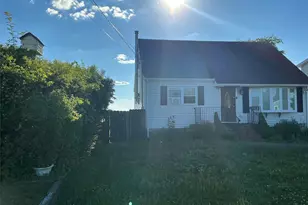 90 Grandview Dr, Shirley, NY 11967 - Photo 35