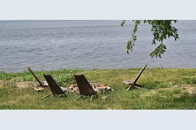 90 Grandview Drive, Shirley, NY 11967 - Photo 37