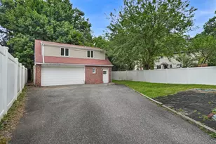 185 E 17th St, Huntington Station, NY 11746 - Photo 17
