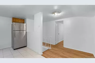 185 E 17th Street, Huntington Station, NY 11746 - Photo 23