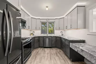 31 Beckett Court, Spring Valley, NY 10977 - Photo 7