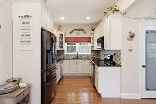 36 Sayville Rd, Sound Beach, NY 11789 - Photo 7