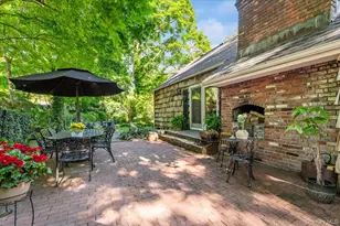 10 Rancher Pl, Huntington, NY 11743 - Photo 33