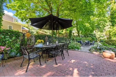 10 Rancher Place, Huntington, NY 11743 - Photo 35
