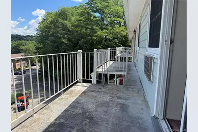 1840 Crompond Road #7D4, Peekskill, NY 10566 - Photo 13