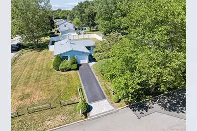 77 Masonic Avenue, Holtsville, NY 11742 - Photo 23