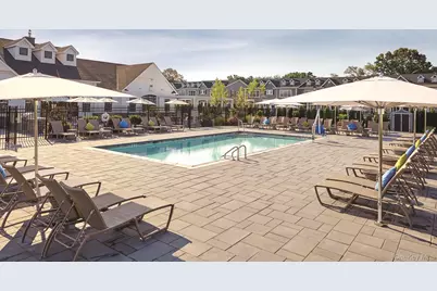 500 Sutton Court #149, Deer Park, NY 11729 - Photo 3