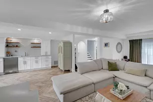 31 Leeds Ln, North Babylon, NY 11703 - Photo 21