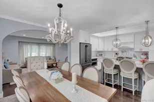 31 Leeds Ln, North Babylon, NY 11703 - Photo 5