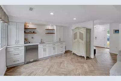 31 Leeds Lane, North Babylon, NY 11703 - Photo 19
