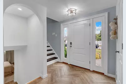 31 Leeds Lane, North Babylon, NY 11703 - Photo 25
