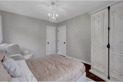 31 Leeds Lane, North Babylon, NY 11703 - Photo 13