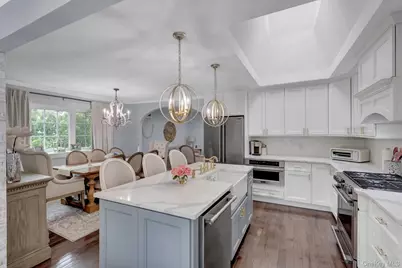 31 Leeds Lane, North Babylon, NY 11703 - Photo 7
