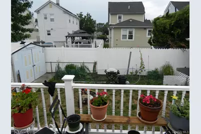 64 Avondale Street, Valley Stream, NY 11581 - Photo 25