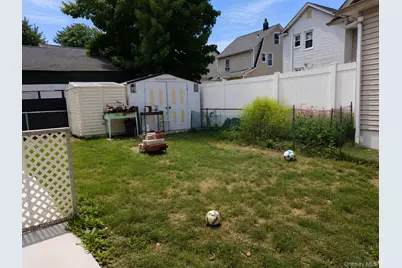 64 Avondale Street, Valley Stream, NY 11581 - Photo 3