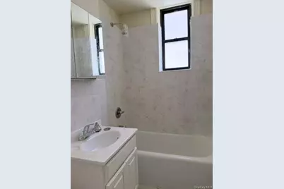 43-33 46 Street #D9, Sunnyside, NY 11104 - Photo 5