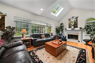 193 Pidgeon Hill Rd, South Huntington, NY 11746 - Photo 17