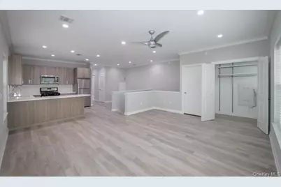 500 Sutton Court #178, Deer Park, NY 11729 - Photo 7
