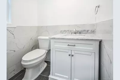 59A Hickory Road, Port Washington, NY 11050 - Photo 9