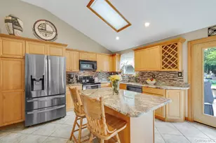 22 Puritan Ave, Mount Sinai, NY 11766 - Photo 5