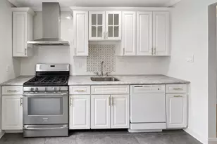 18-55 21st Dr, Astoria, NY 11105 - Photo 13