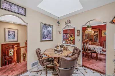 90 Rhode Island Avenue, Bay Shore, NY 11706 - Photo 9