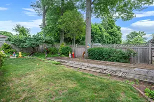 90 Rhode Island Ave, Bay Shore, NY 11706 - Photo 31