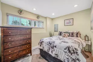 90 Rhode Island Ave, Bay Shore, NY 11706 - Photo 19